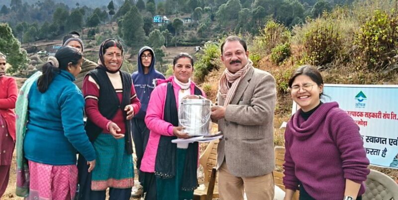 बागेश्वर में दुग्ध उत्पादन में उल्लेखनीय बढ़ोतरी, दैनिक उत्पादन 1640 लीटर से बढ़कर 2200 लीटर, महिलाओं की भागीदारी से डेयरी क्षेत्र को मिली नई गति