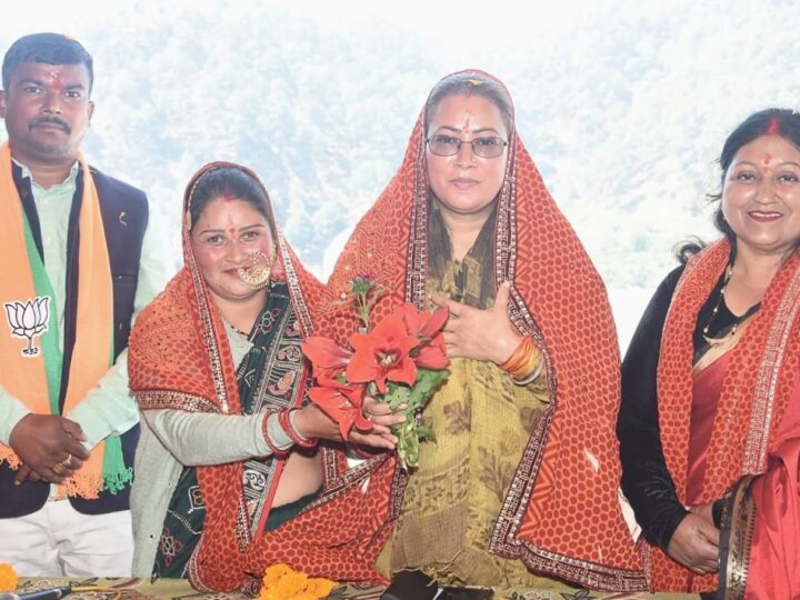 धार्मिक आयोजन सुसंस्कारित भारत के निर्माण में निभाते हैं अहम भूमिका – रेखा आर्या