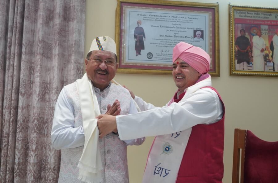 कैबिनेट मंत्री भरत चौधरी ने श्री दरबार साहिब में टेका मत्था, उत्तराखण्ड के समसामयिक विषयों पर विस्तारपूर्वक हुई चर्चा