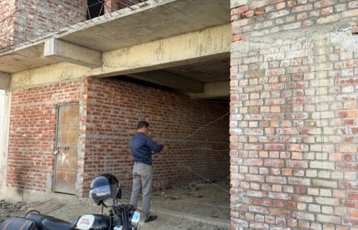 अवैध निर्माणों पर एमडीडीए की सख्ती, डोईवाला और ऋषिकेश में कई भवन सील, कान्हरवाला भानियावाला तिराह और निर्मल बाग में कार्रवाई, टीम और पुलिस बल की मौजूदगी में चला अभियान