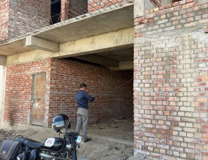 अवैध निर्माणों पर एमडीडीए की सख्ती, डोईवाला और ऋषिकेश में कई भवन सील, कान्हरवाला भानियावाला तिराह और निर्मल बाग में कार्रवाई, टीम और पुलिस बल की मौजूदगी में चला अभियान