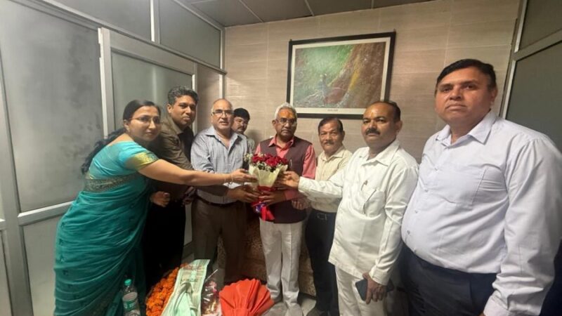 ऋषिकुल स्नातक एवं स्नातकोत्तर एसोसिएशन के प्रतिनिधिमंडल ने आयुष मंत्री मदन कौशिक से की शिष्टाचार भेंट, कॉलेज समस्याओं पर कराया ध्यान आकर्षित