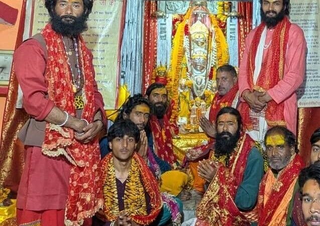 सती शिरोमणि माता अनसूया की देव डोली गर्भगृह में प्रतिष्ठापित