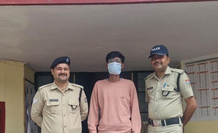 महिला संबंधी प्रकरण एवं मोटर वाहन अधिनियम संबंधी मामले में 2 वारण्टी गिरफ्तार