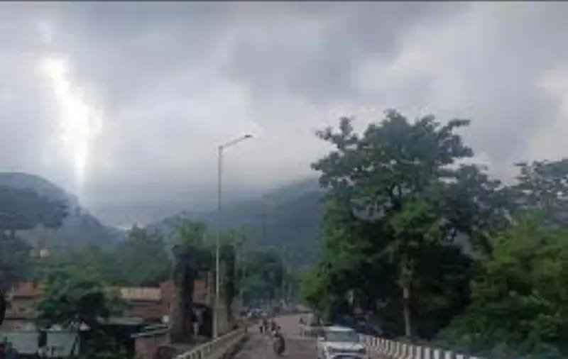 उत्तराखण्ड में बदला मौसम का मिजाज, 11 अप्रैल तक बारिश के आसार