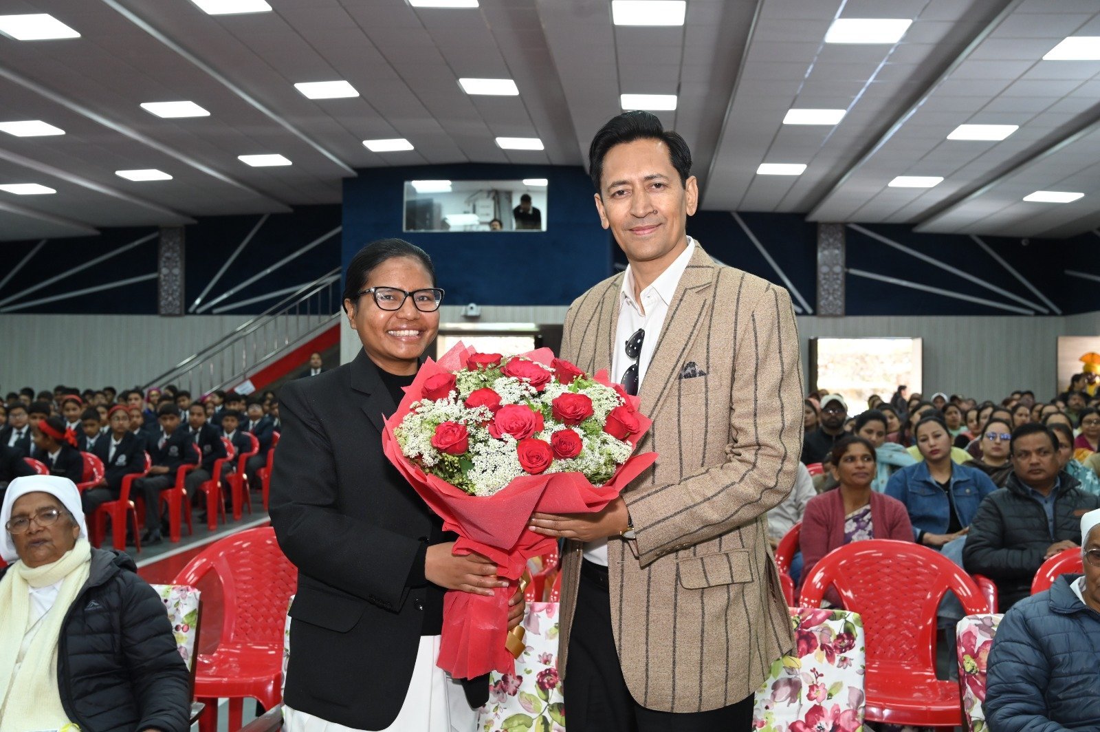 सीजेएम हैम्पटन कोर्ट स्कूल में ‘शांति और संस्कृति’ विषय पर वार्षिक पुरस्कार समारोह संपन्न, IAS दीपक रावत ने विद्यार्थियों को सद्भाव और एकता के मूल्यों को अपनाने के लिए किया प्रेरित