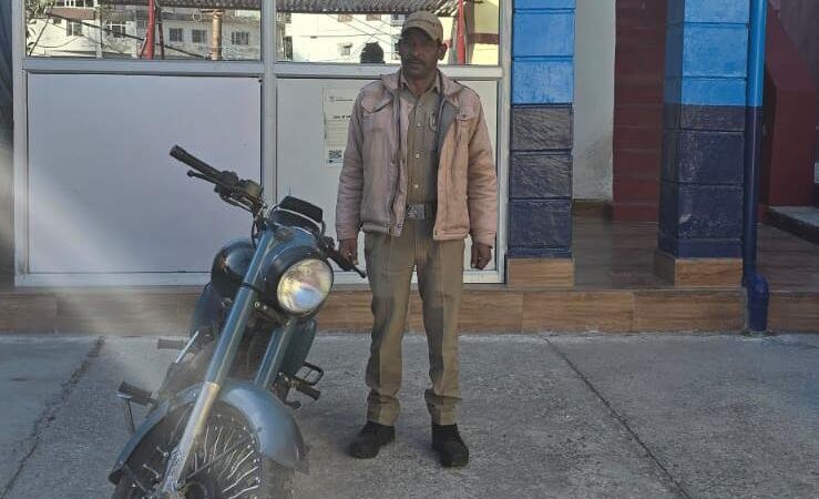 पौड़ी गढ़वाल : नाबालिग बालकों ने चुरा दी बुलेट मोटरसाइकिल, पुलिस ने लिया संरक्षण में