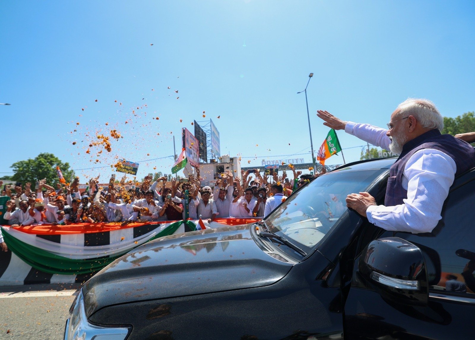 मुख्यमंत्री को बताया-लोकप्रिय, कर्मठ और युवा मुख्यमंत्री
