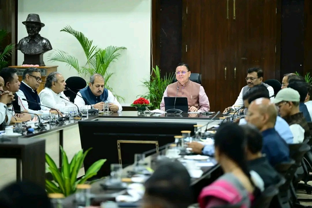 जन शिकायतों पर सख्ती, मुख्यमंत्री पुष्कर सिंह धामी ने अधिकारियों की तय की जवाबदेही