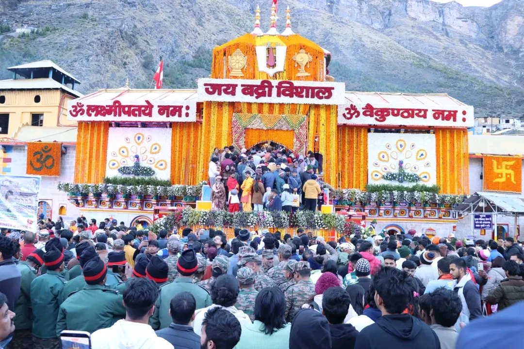 जयकारों और वैदिक मंत्रोच्चार के बीच खुले श्री बद्रीनाथ धाम के कपाट