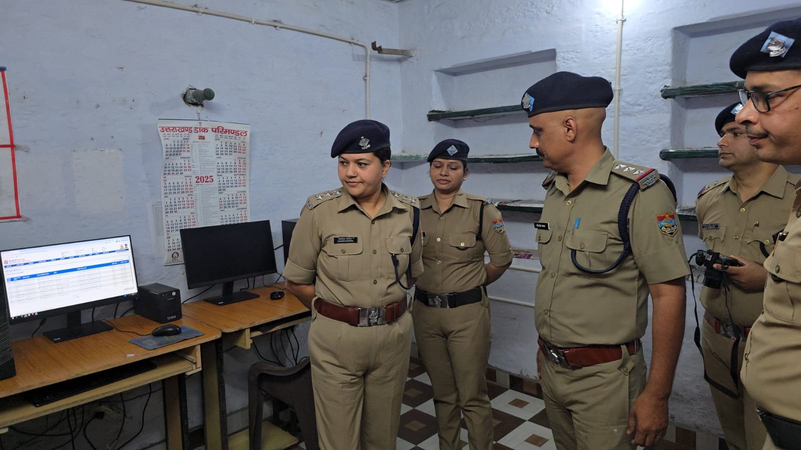 सीओ निहारिका सेमवाल ने कोतवाली लैंसडाउन का किया अर्द्धवार्षिक निरीक्षण, दिए निर्देश