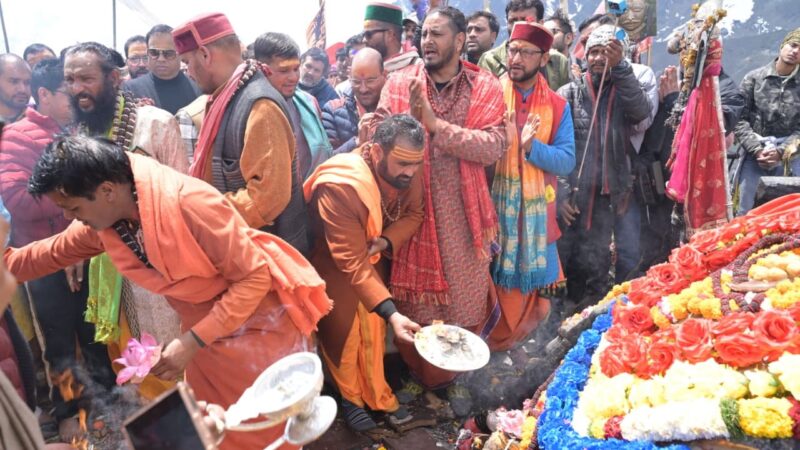 बाबा केदारनाथ के रक्षक भकुंट भैरव नाथ के कपाट खुले