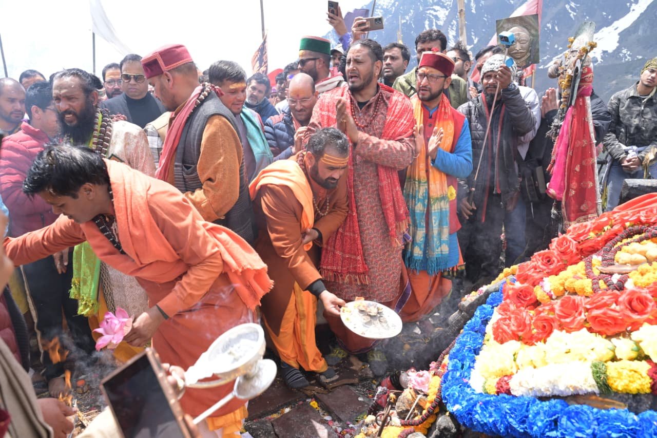 बाबा केदारनाथ के रक्षक भकुंट भैरव नाथ के कपाट खुले