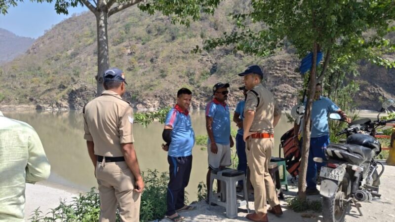पौड़ी गढ़वाल : यात्रा मार्गों पर पुलिस की सख्त निगरानी, प्रतिबंधित क्षेत्रों में न जाने की अपील
