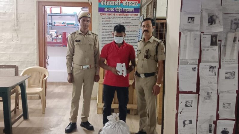 कोटद्वार : 60 पव्वे अंग्रेजी शराब के साथ एक व्यक्ति गिरफ्तार