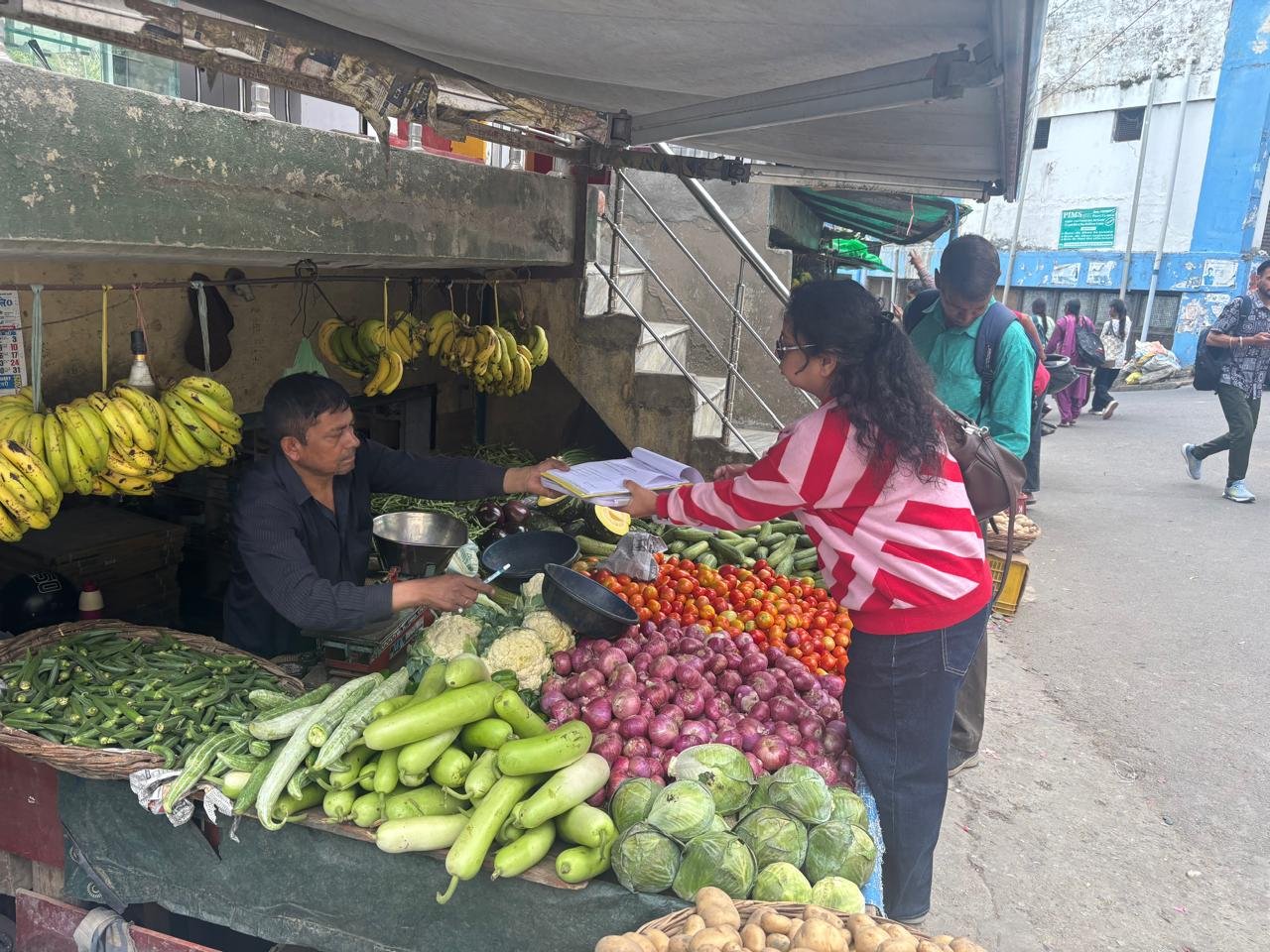 पौड़ी गढ़वाल : फलों-सब्जियों में केमिकल जांच अभियान, 12 सैंपल लैब भेजे गए