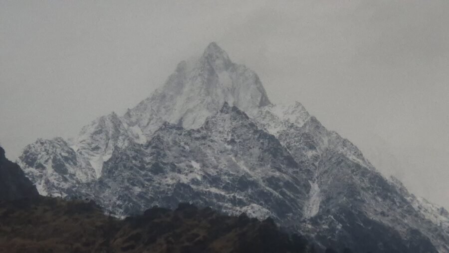 बद्रीनाथ धाम सहित ऊंचाई वाले क्षेत्रों में हिमपात