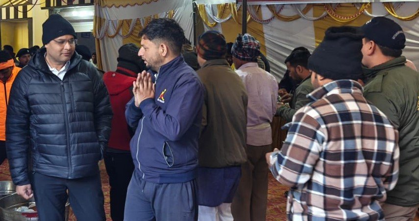 डीएम गौरव कुमार ने बदरीनाथ धाम यात्रा व्यवस्थाओं का लिया जायजा, श्रद्धालुओं से लिया फीडबैक, सुरक्षित और सुगम यात्रा का दिया भरोसा