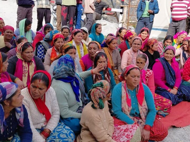 तपोवन-विष्णुगाड़ परियोजना का काम ठप, 15 सूत्रीय मांगों को लेकर ग्रामीणों का आंदोलन तेज