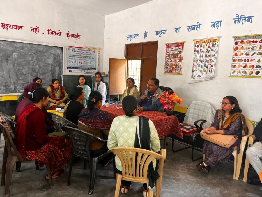 सीएमओ ने स्वास्थ्य केंद्रों का किया निरीक्षण, व्यवस्थाएं सुधारने के दिए निर्देश