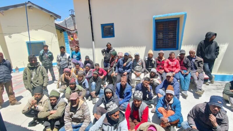 चारधाम यात्रा : बद्रीनाथ में पुलिस अलर्ट, व्यापक सत्यापन अभियान से कसी सुरक्षा