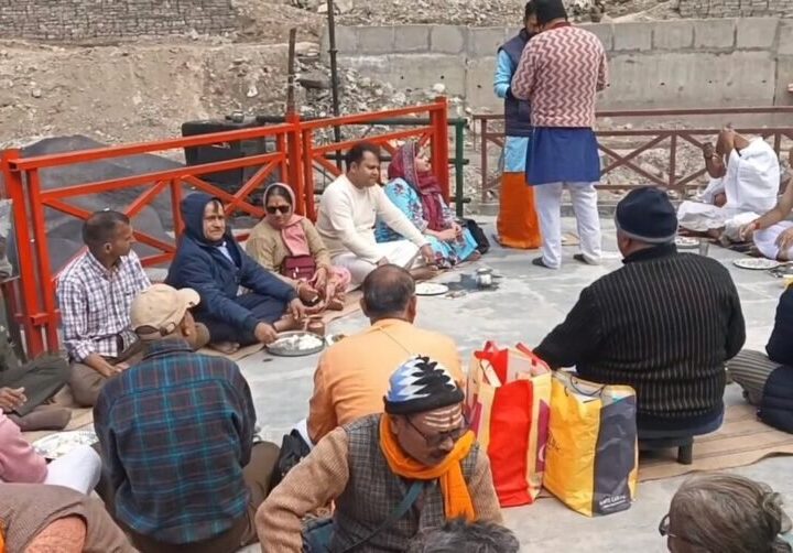 ब्रह्म कपाल में शुरू हुआ पिंडदान