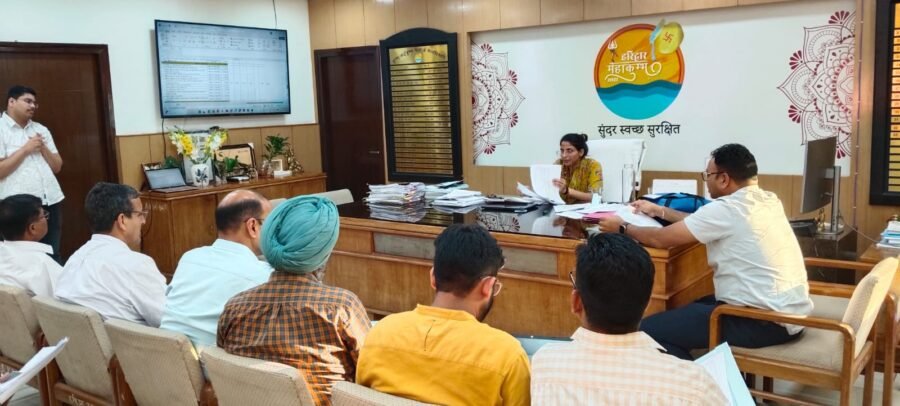 कुंभ मेला-2027 : मेलाधिकारी सोनिका ने की कार्यों की प्रगति की समीक्षा, अधिकारियों को सभी तैयारियों में तेजी लाने के निर्देश