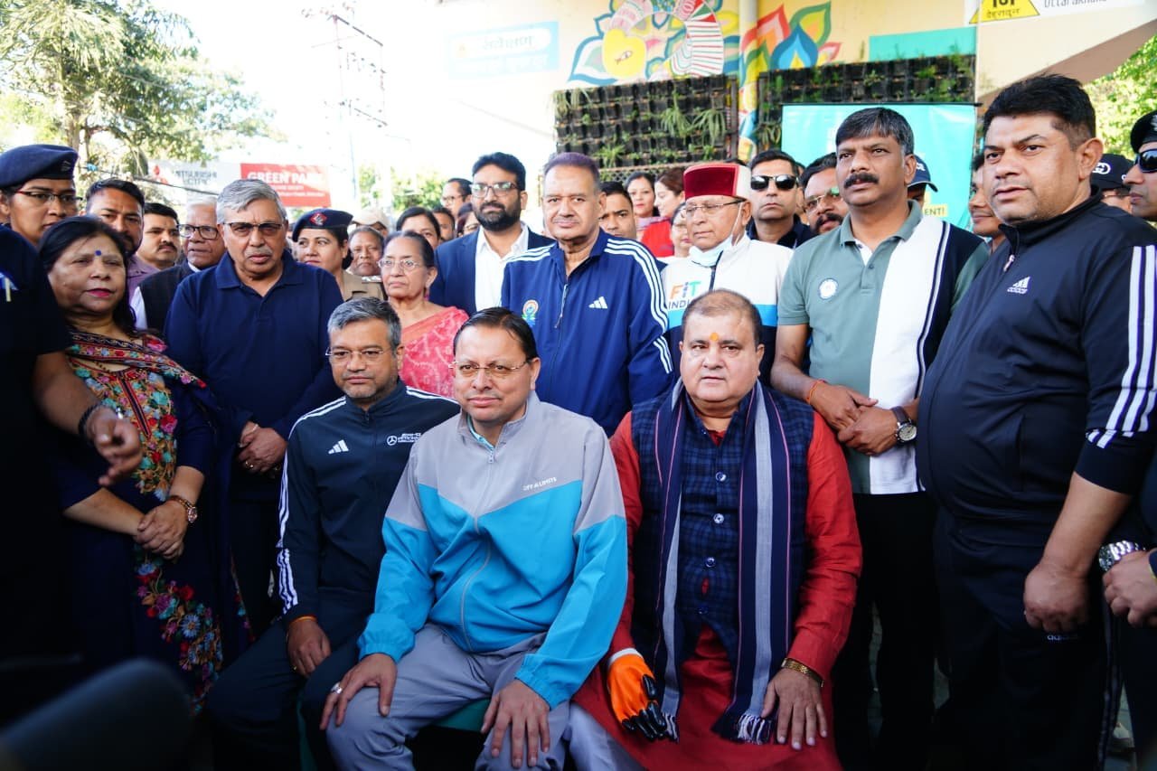 स्वच्छता में जनभागीदारी जरूरी: सीएम धामी, बल्लूपुर में अभियान में शामिल