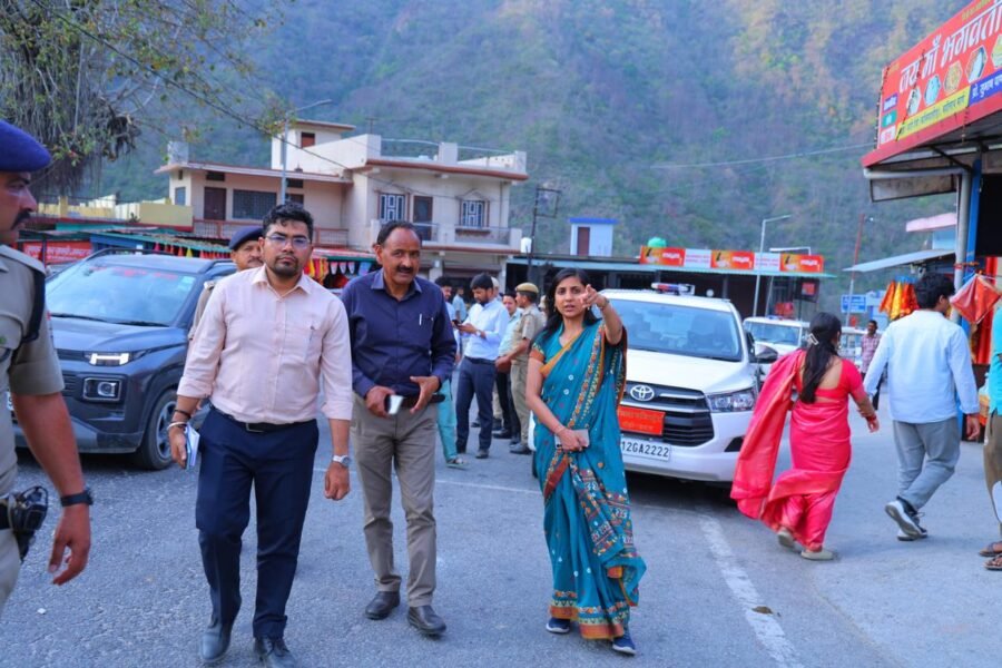 चारधाम यात्रा से पहले एक्शन मोड में प्रशासन, डीएम स्वाति एस. भदौरिया ने स्थलीय निरीक्षण कर परखी हर व्यवस्था, अधिकारियों को दिए सख्त निर्देश