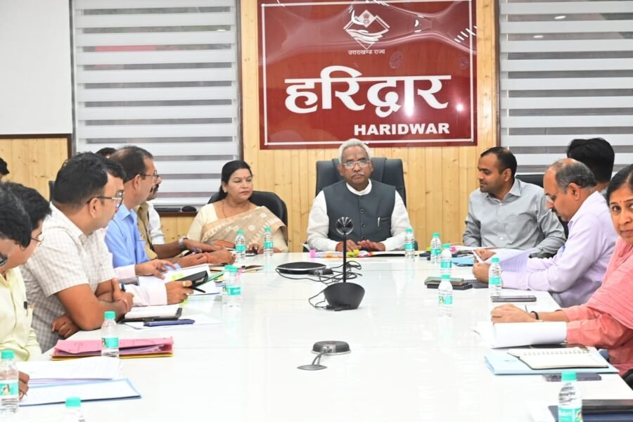 सीवरेज कार्यों के लिए शहर में खोदी गई सड़कों को जून तक कर लिया जाए पूर्ण – मदन कौशिक