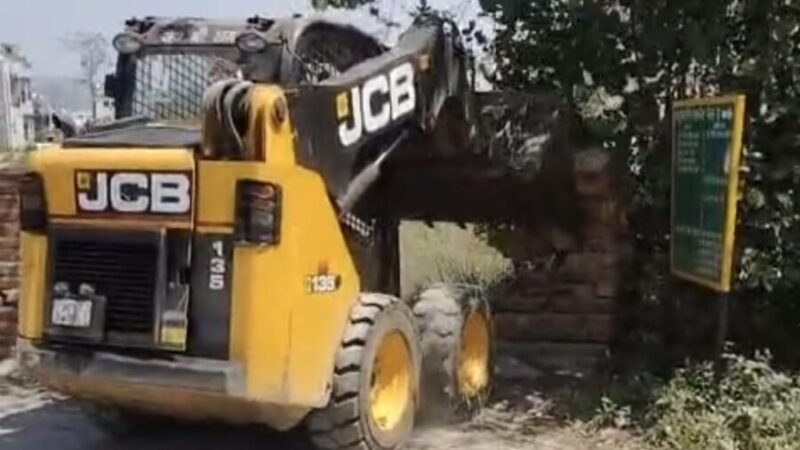 डीएम सविन बंसल के आदेश पर खुला रास्ता; सड़क कराई कब्जामुक्त