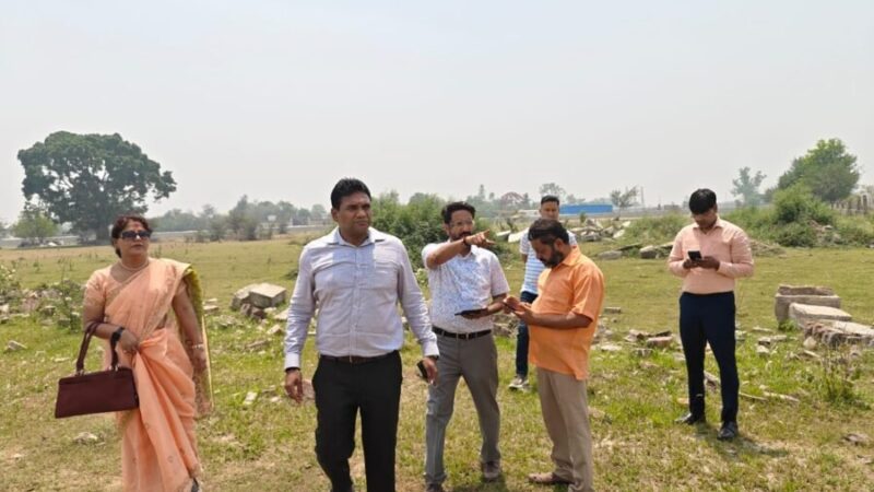 राम नगरी में बनेगा धामी सरकार का ड्रीम प्रोजेक्ट राज्य अतिथि गृह, सचिव राज्य संपत्ति डॉ. आर. राजेश कुमार ने लिया अयोध्या अतिथि गृह निर्माण स्थल का विस्तृत जायजा, अधिकारियों को दिए सख्त निर्देश