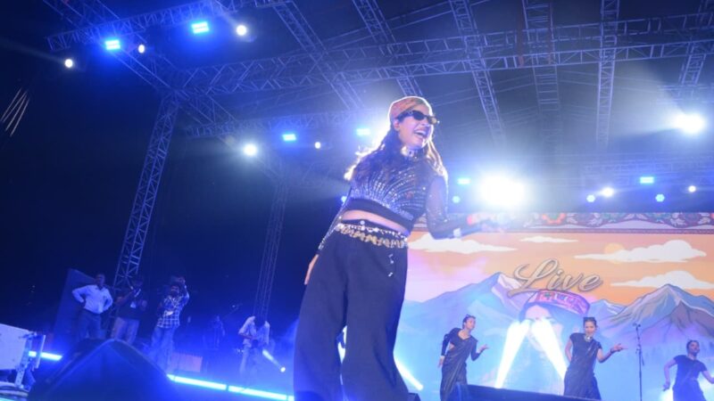 श्री गुरु राम राय विश्वविद्यालय में प्रिंयका मेहर का जादू और डीजे बीट्स का धमाका