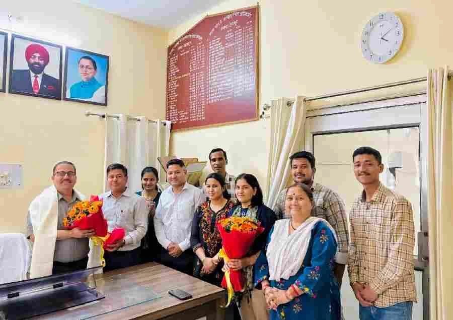 स्थानांतरण पर सहायक निदेशक सूचना बद्री चंद नेगी को दी स्नेहिल विदाई