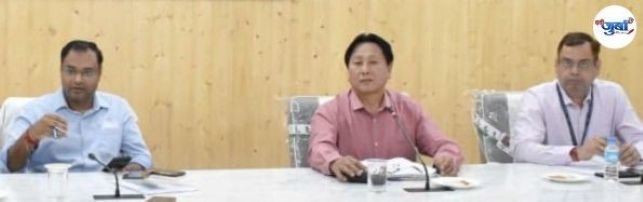 डीएलआरसी बैठक में डीएम सख्त, एक सप्ताह में समस्याएं दूर करने के निर्देश