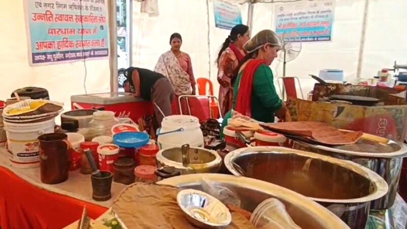 ऋषिकेश यात्रा ट्रांजिट कैंप में पहाड़ी स्वाद का संगम, यात्रियों को मिल रहा खास अनुभव, सीएम धामी की पहल, डीएम सविन बंसल की निगरानी, यात्रियों के लिए बेहतरीन व्यवस्थाएं