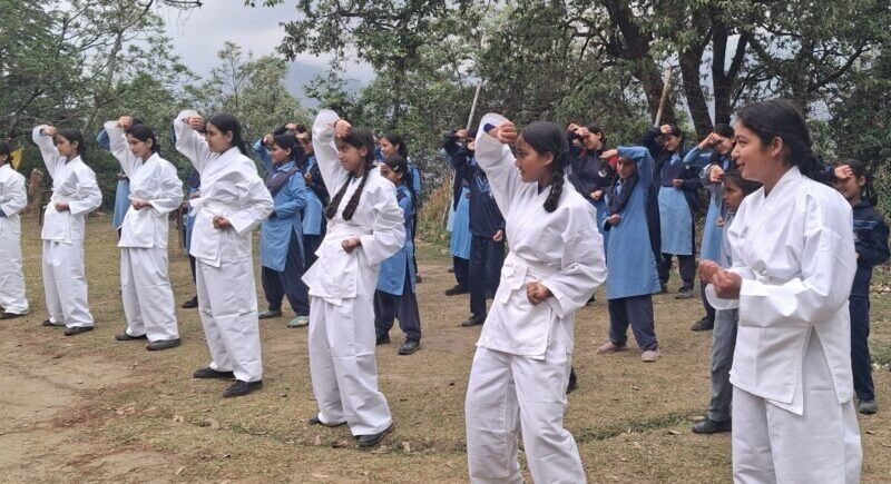 उडामांडा इंटर कॉलेज में आत्मरक्षा प्रशिक्षण का समापन, छात्राओं ने सीखे सुरक्षा के गुर
