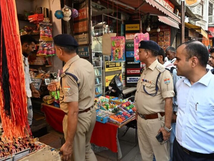 अपर रोड के सीवरेज कार्य 15 जून तक करें हर हाल में पूरे – डीएम मयूर दीक्षित