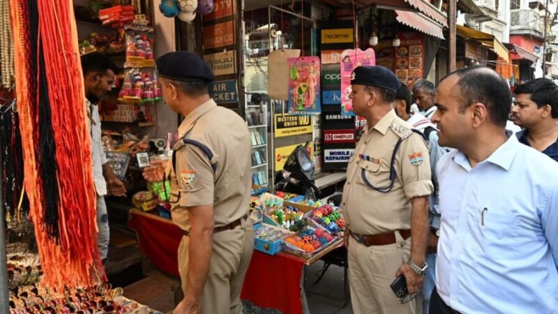 अपर रोड के सीवरेज कार्य 15 जून तक करें हर हाल में पूरे – डीएम मयूर दीक्षित
