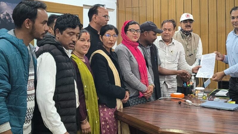 लाता गांव में प्राथमिक विद्यालय संचालन की मांग