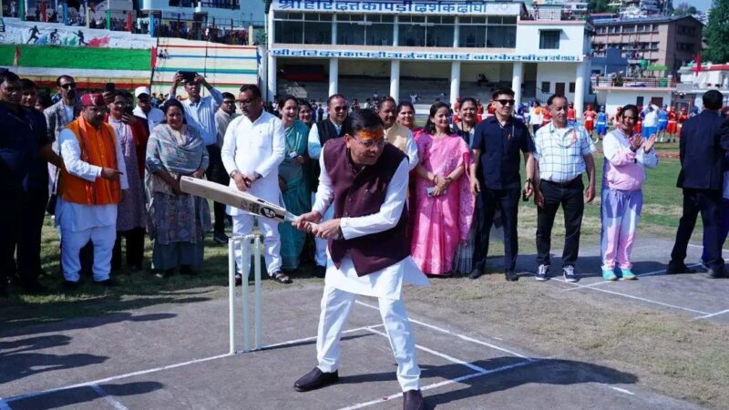 मुख्यमंत्री पुष्कर सिंह धामी ने श्री सुरेन्द्र सिंह वल्दिया स्टेडियम में उच्चीकृत क्रिकेट मैदान का किया लोकार्पण