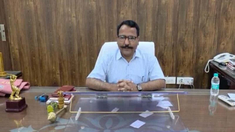 नैनीताल : 12 और निजी विद्यालयों को कारण बताओ नोटिस, अभिभावकों पर आर्थिक बोझ डालने पर जिला प्रशासन का सख्त रुख