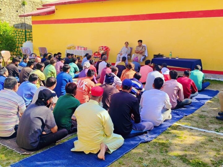 जिला कारागार पौड़ी में आध्यात्मिक एवं मानसिक स्वास्थ्य जागरुकता कार्यक्रम आयोजित