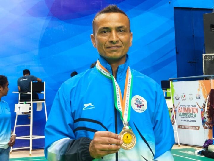राष्ट्रीय पुलिस बैडमिंटन प्रतियोगिता में आरक्षी युगल किशोर ने जीता गोल्ड