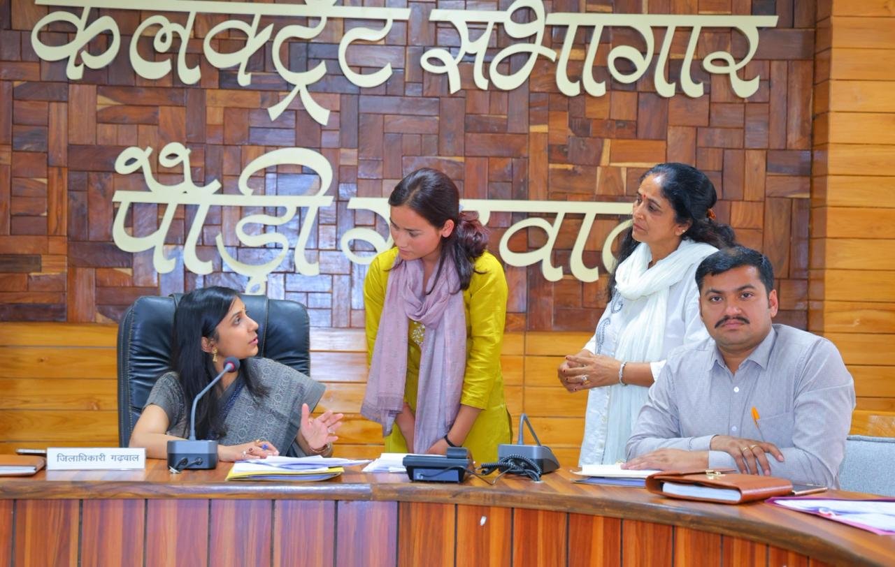 जनसमस्याओं के समाधान में लापरवाही बर्दाश्त नहीं – डीएम स्वाति एस. भदौरिया