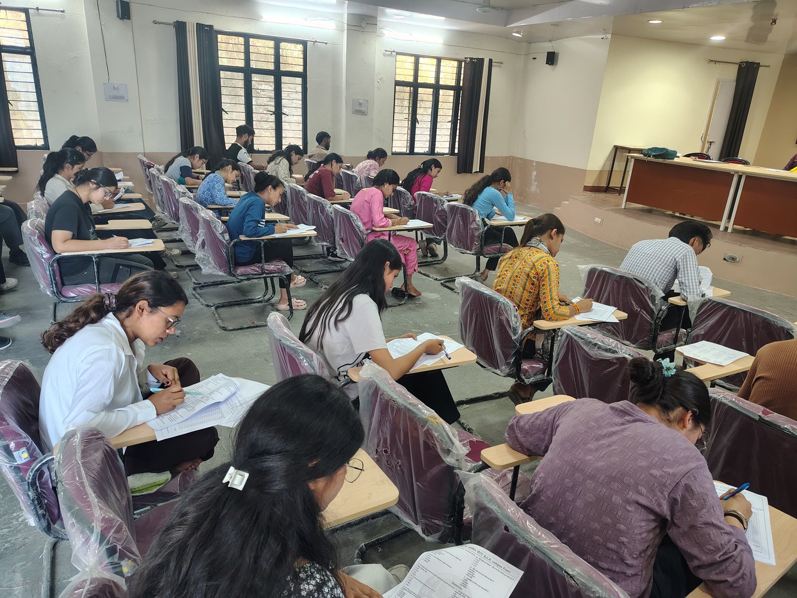 प्रेरणा कोचिंग सेंटर में स्क्रीनिंग परीक्षा आयोजित, 48 विद्यार्थियों ने लिया प्रतिभाग