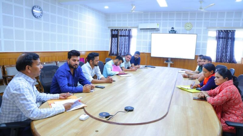 पौड़ी में विशेष गहन पुनरीक्षण कार्यक्रम को लेकर कार्मिकों को दिया प्रशिक्षण