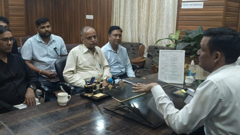 डीएम स्वाति एस. भदौरिया के निर्देश पर पेयजल व्यवस्था की समीक्षा, प्रभावित क्षेत्रों में जलापूर्ति सुधारने के निर्देश