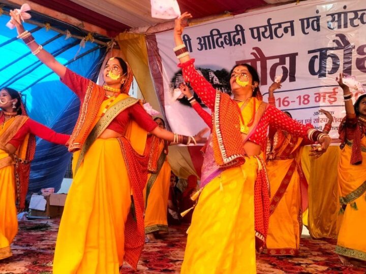महिला मंगल दलों की प्रस्तुतियों से सजा आदिबद्री का नौठा कौथीग मेला