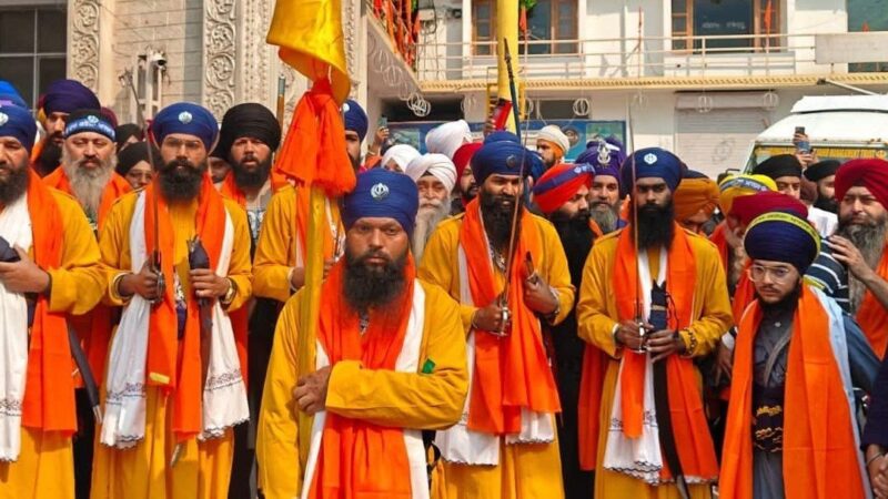 पंजप्यारों की अगुवाई में पहला जत्था हेमकुंड साहिब रवाना